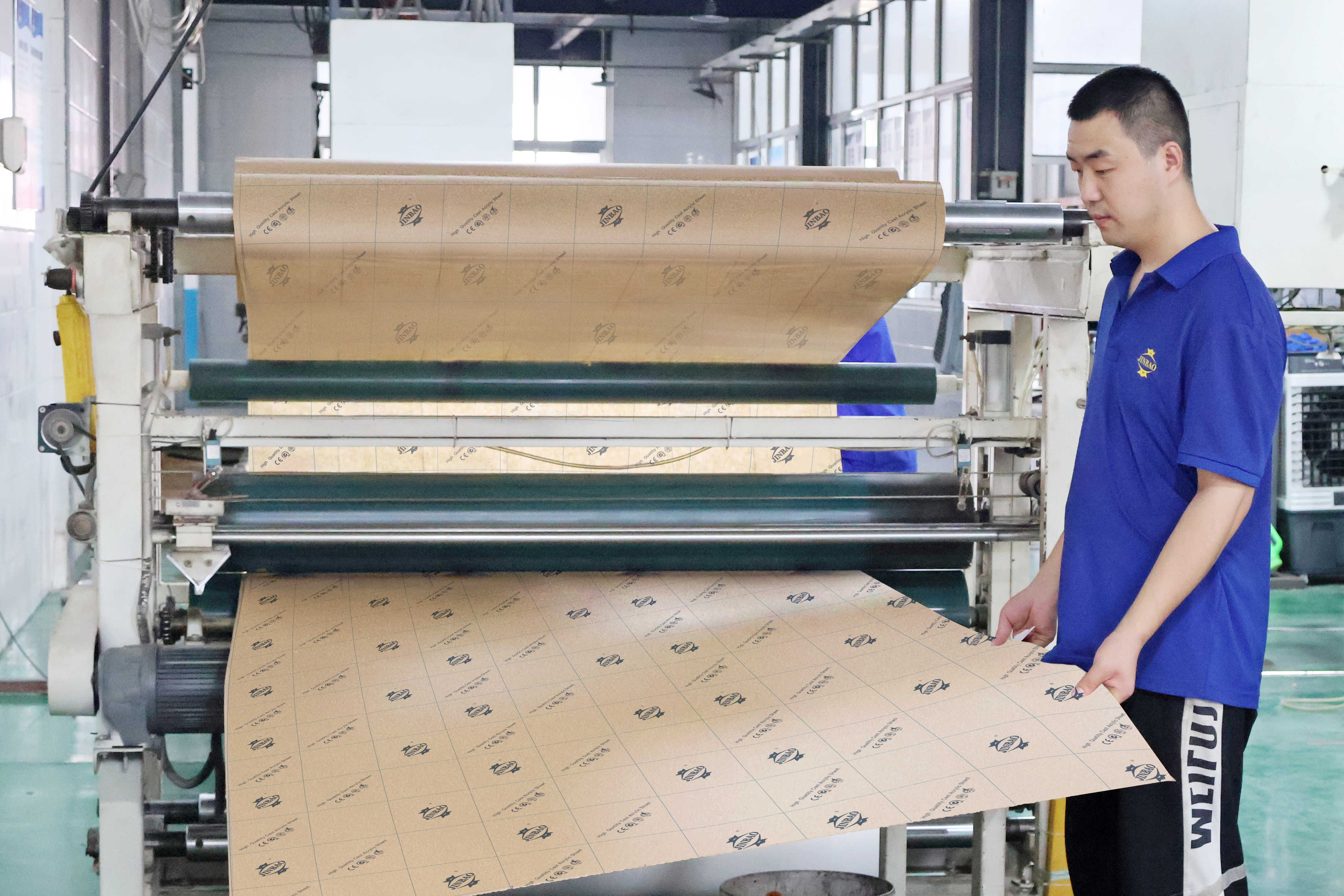 Amber Across The African Continent: How Jinbao Technology Group Delivered A Full Container of Bronze Acrylic Sheets To South Africa