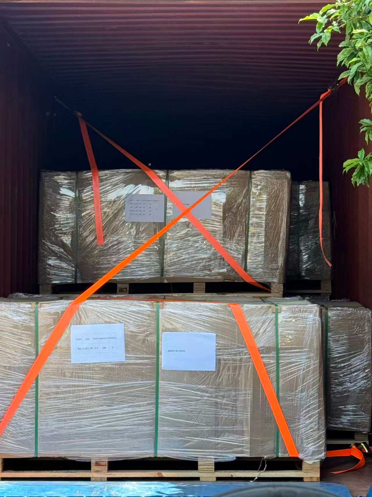 Crossing the Pacific: Jinan Jinbao's Acrylic Sheets Conquer the South American Market A Landmark Shipment to Peru Opens a New Chapter in Latin America